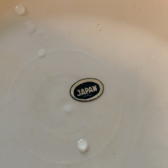 Vintage Floral painted pitcher and basin set, made in Japan - Picture 4 of 16